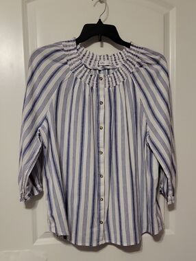 Croft & Barrow Womens XL, Blue/white Striped Button Up Shirt L/S Like New.